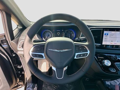 New 2026 Chrysler Pacifica Select FWD image 12