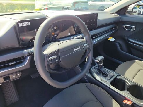 New 2026 Kia K4 FWD image 21