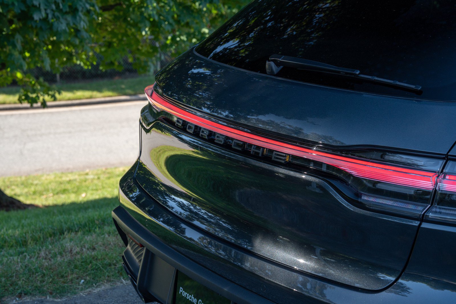 Certified 2026 Porsche Macan AWD/4WD image 15