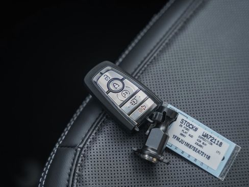 New 2025 Ford Expedition Platinum w/ Driver's Package image 60