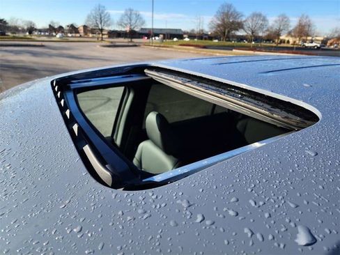 Used 2023 Honda Passport EX-L image 4