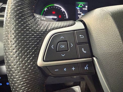 Used 2021 Toyota Sienna XLE image 28