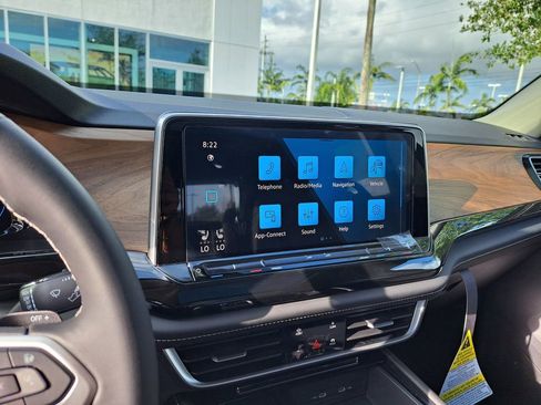 New 2026 Volkswagen Atlas SE FWD image 8