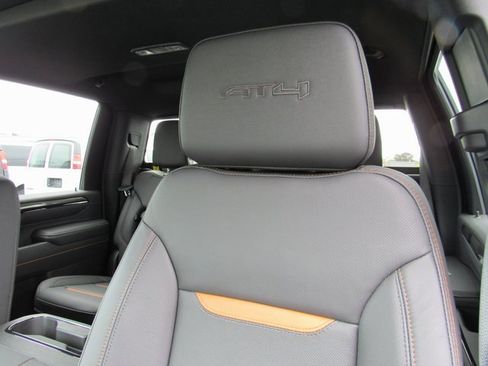 New 2025 GMC Sierra 2500 AT4 w/ AT4 Premium Plus Package image 14