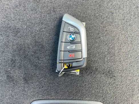 Used 2025 BMW i4 xDrive40i w/ Premium Package image 29