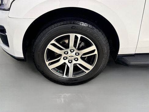 Used 2024 Ford Expedition Limited image 33