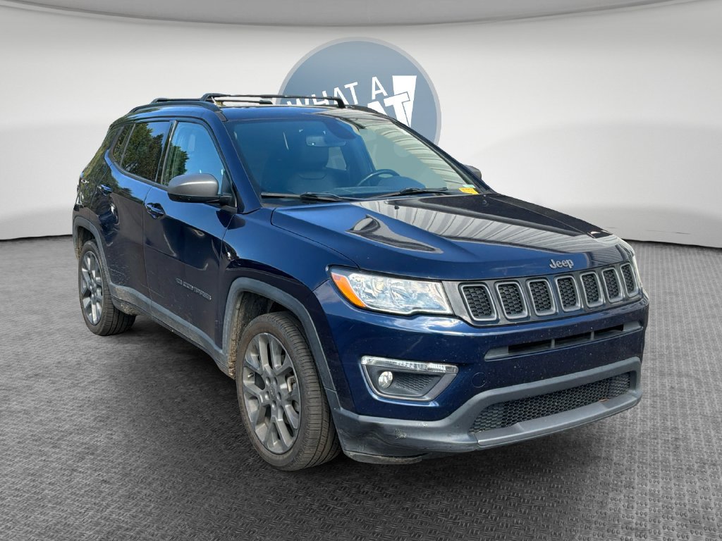 Used 2021 Jeep Compass Latitude w/ Sun and Sound Group FWD image 1