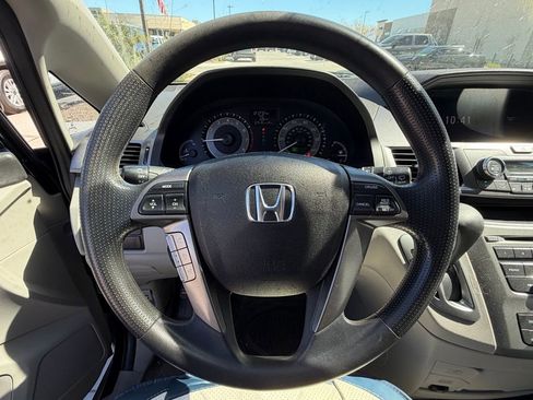 Used 2014 Honda Odyssey LX image 12