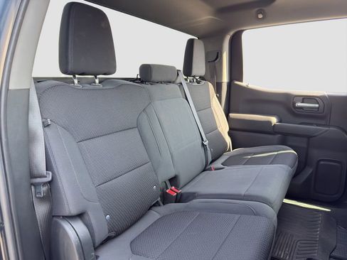 Used 2020 Chevrolet Silverado 1500 Custom w/ Custom Value Package AWD/4WD image 18