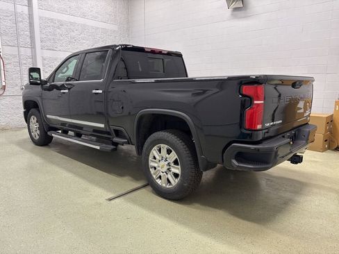New 2026 Chevrolet Silverado 3500 High Country w/ High Country Premium Package AWD/4WD image 7