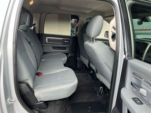 Used 2017 RAM 2500 SLT AWD/4WD image 29