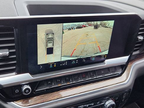 Used 2022 GMC Sierra 1500 Elevation w/ Elevation Premium Package image 28