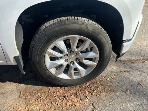 Used 2020 Chevrolet Silverado 1500 Custom w/ Custom Value Package image 24