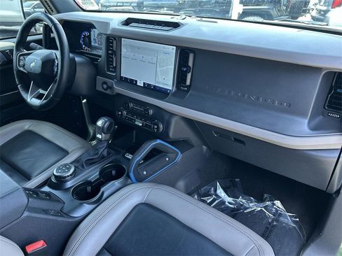 Used 2024 Ford Bronco Wildtrak image 30