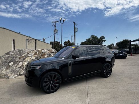 Used 2023 Land Rover Range Rover SV AWD/4WD image 2
