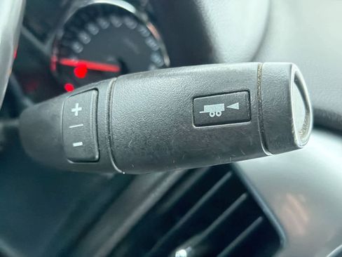 Used 2018 Chevrolet Silverado 1500 LT image 32