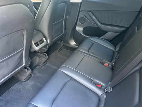 Used 2023 Tesla Model Y Long Range AWD/4WD image 14