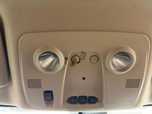 Used 2011 GMC Acadia Denali AWD/4WD image 36