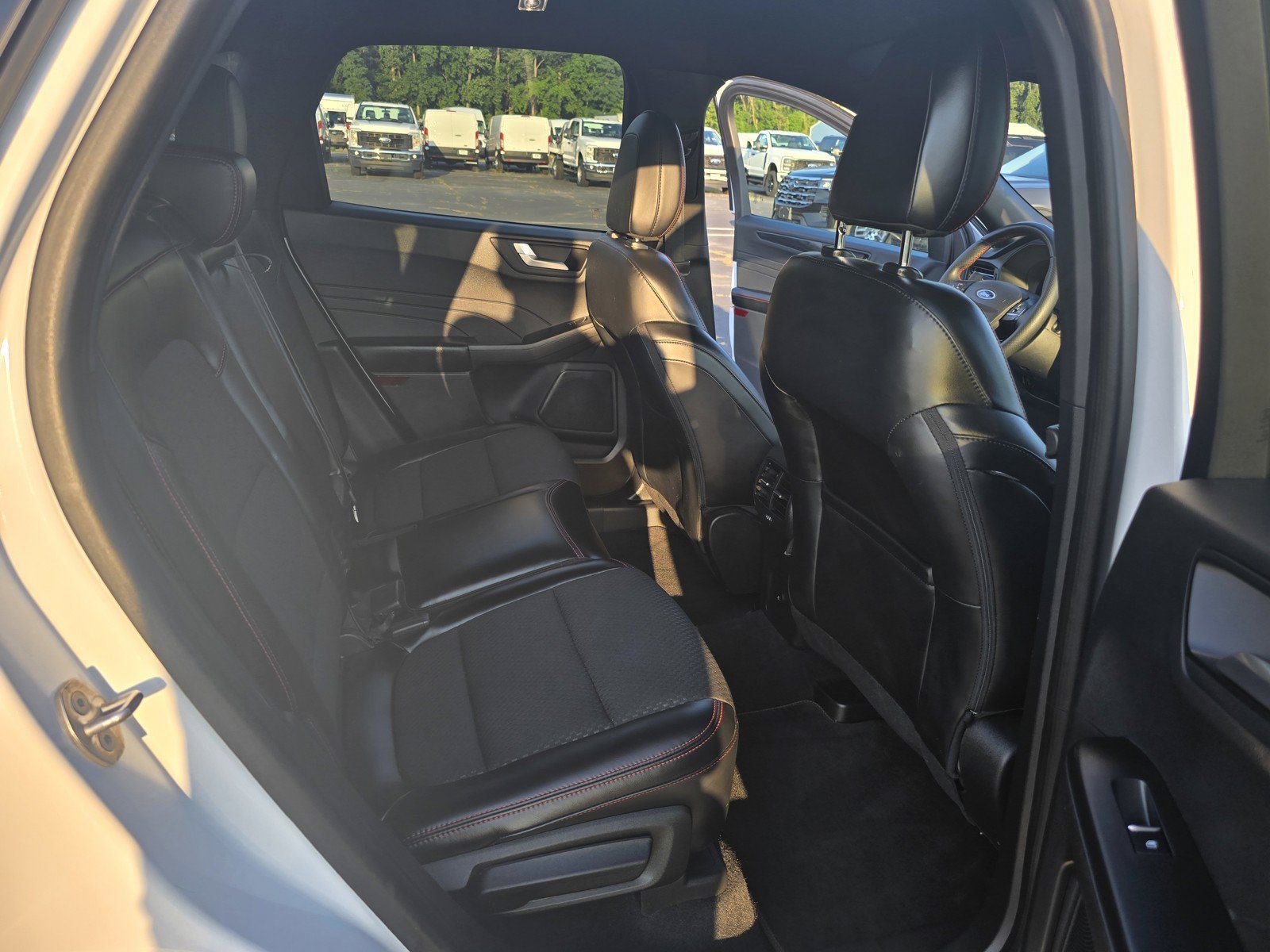 Used 2023 Ford Escape ST-Line Select AWD/4WD image 24