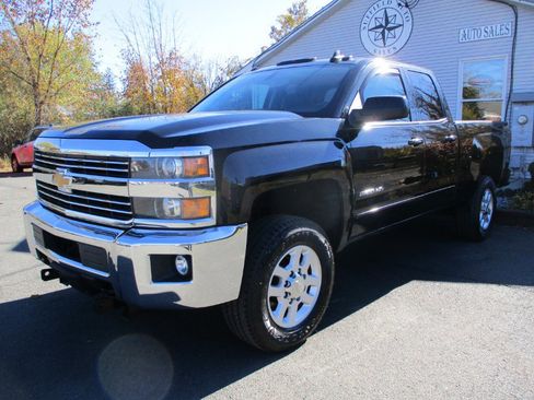 Used 2015 Chevrolet Silverado 2500 LT w/ LT Convenience Package image 5