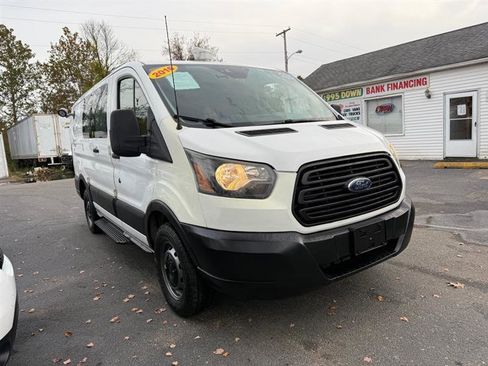 Used 2016 Ford Transit 250 130 Low Roof RWD image 3