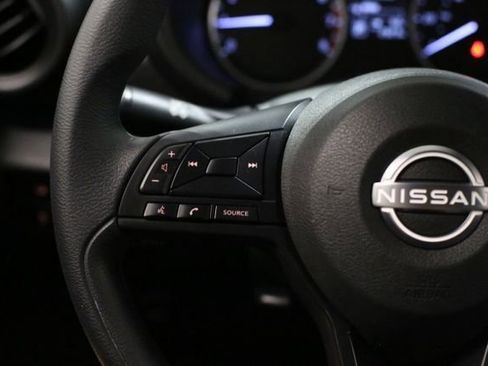Certified 2025 Nissan Kicks Play S image 19