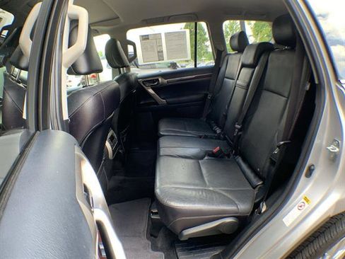Used 2018 Lexus GX 460 Premium w/ Premium Package AWD/4WD image 23
