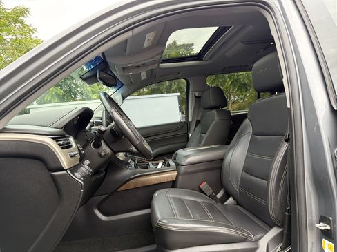 Used 2018 GMC Yukon Denali w/ Denali Ultimate Package AWD/4WD image 8