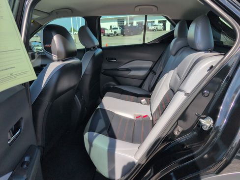 Used 2021 Nissan Kicks SR w/ SR Premium Package FWD image 25
