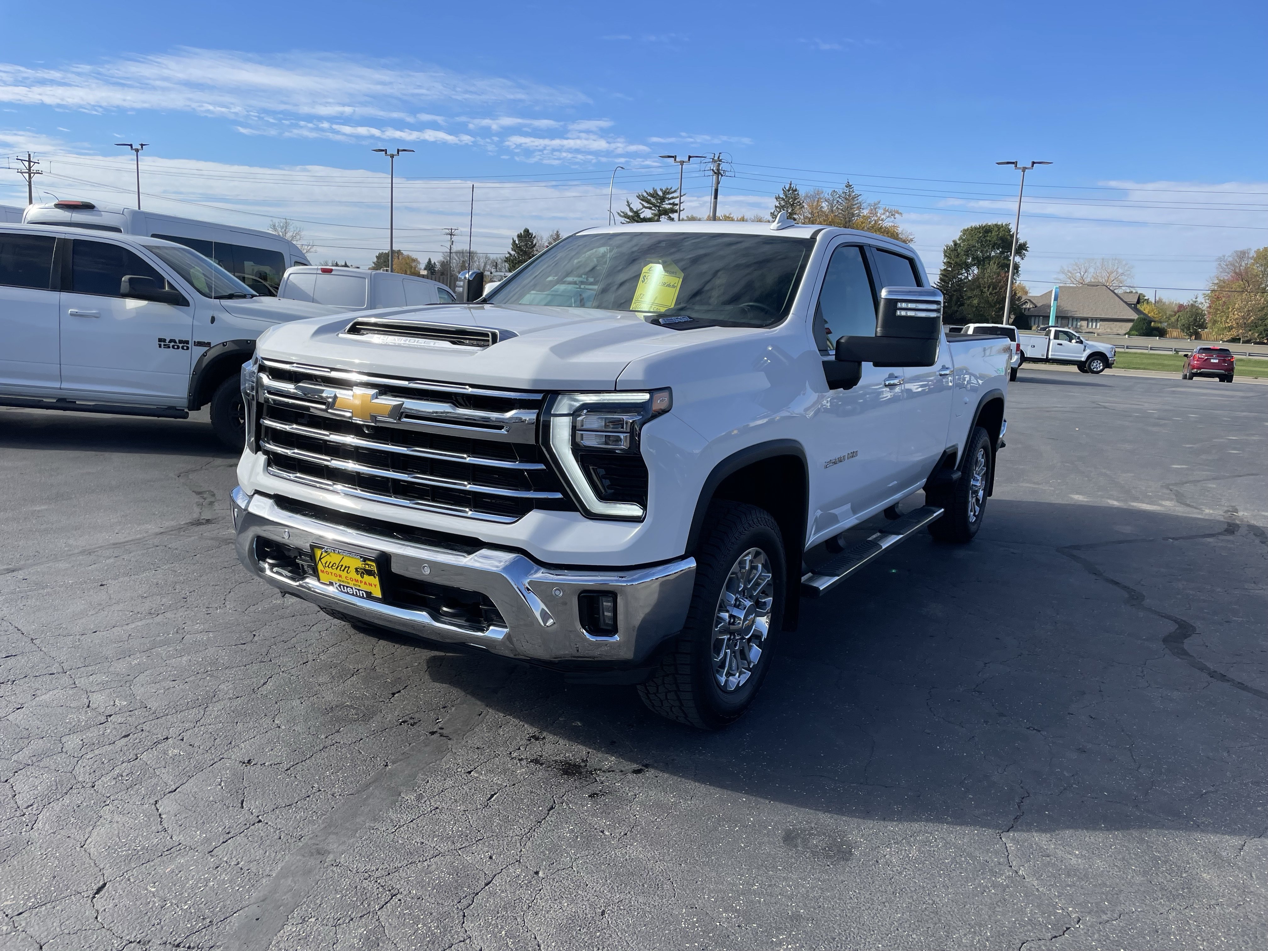 Used 2026 Chevrolet Silverado 2500 LTZ w/ LTZ Premium Package AWD/4WD image 4