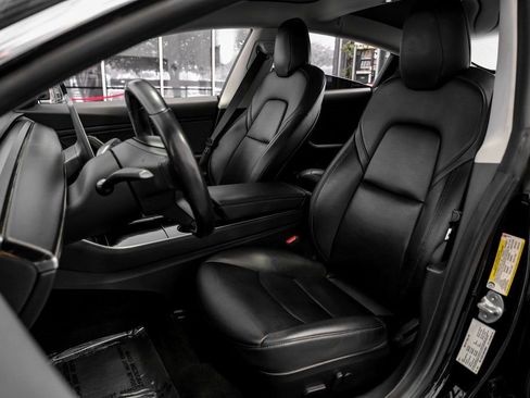 Used 2019 Tesla Model 3 Standard Range Plus image 29