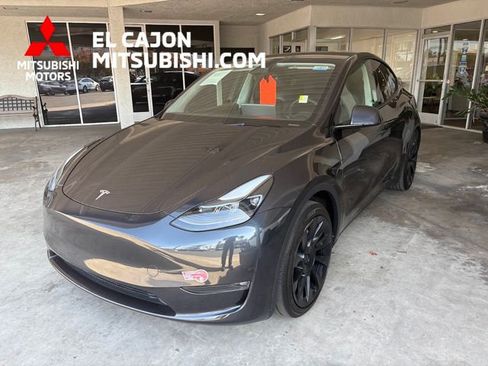 Used 2024 Tesla Model Y Long Range AWD/4WD image 7