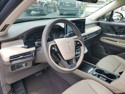 Certified 2024 Lincoln Corsair AWD w/ Equipment Group 101A image 11