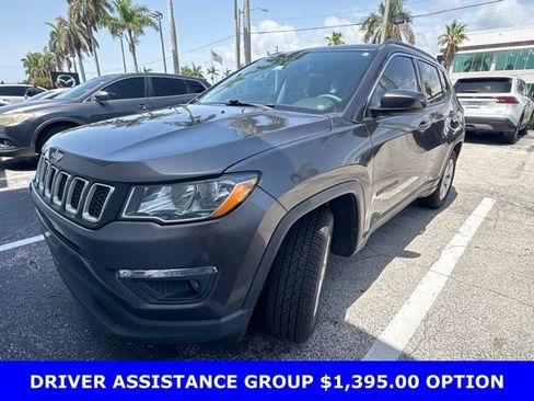 Used 2021 Jeep Compass Latitude w/ Driver Assistance Group FWD image 2