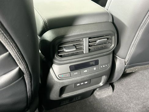 New 2025 Honda Pilot EX-L image 17