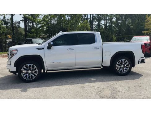 Certified 2024 GMC Sierra 1500 Denali w/ Denali Reserve Package AWD/4WD image 5