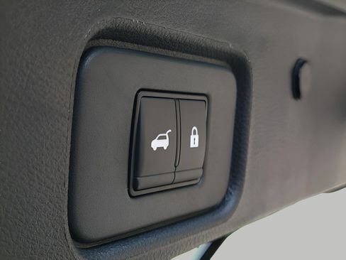 Used 2025 Nissan Pathfinder Rock Creek AWD/4WD image 16