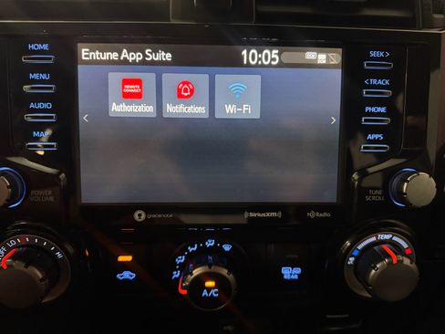Used 2020 Toyota 4Runner TRD Off-Road AWD/4WD image 28