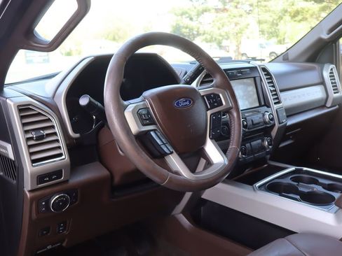 Used 2017 Ford F250 King Ranch w/ Chrome Package AWD/4WD image 14