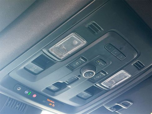 Used 2023 GMC Yukon AT4 w/ Technology Package image 17