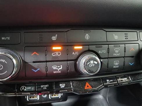 Used 2025 Dodge Durango GT image 21