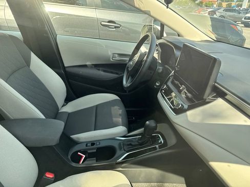 Used 2024 Toyota Corolla LE FWD image 6