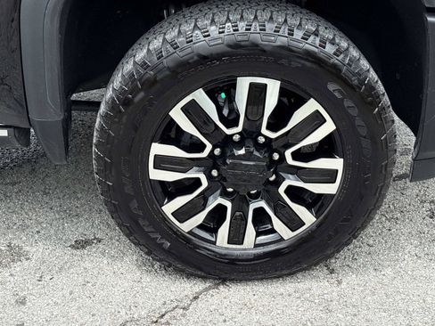 Used 2026 GMC Sierra 2500 Denali Ultimate AWD/4WD image 10