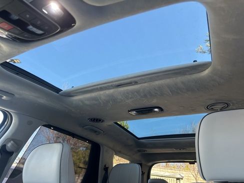 Used 2023 Hyundai Palisade Calligraphy image 9