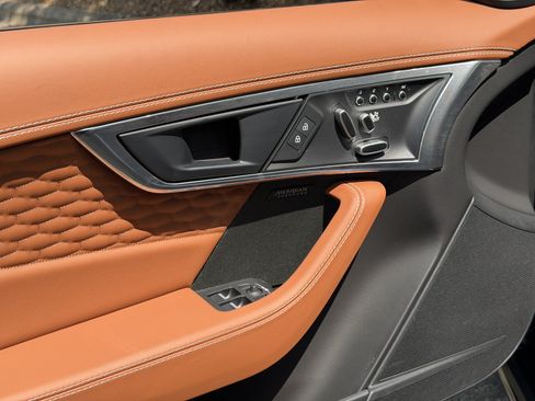 Used 2024 Jaguar F-TYPE R-Dynamic RWD image 14