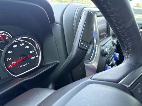 Used 2022 Chevrolet Silverado 1500 LT AWD/4WD image 25