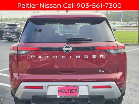 Certified 2025 Nissan Pathfinder SL w/ SL Premium Package FWD image 5