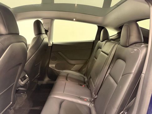Used 2022 Tesla Model Y Long Range image 19