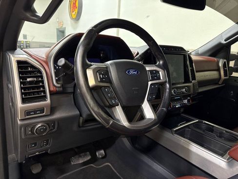 Used 2022 Ford F350 Platinum w/ FX4 Off-Road Package image 18