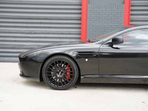 Used 2011 Aston Martin DB9 Coupe RWD image 9